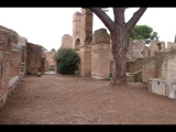 07077 ostia - regio i - insula xii - terme del foro (i,xii,6) - boegen an der ostseite.jpg